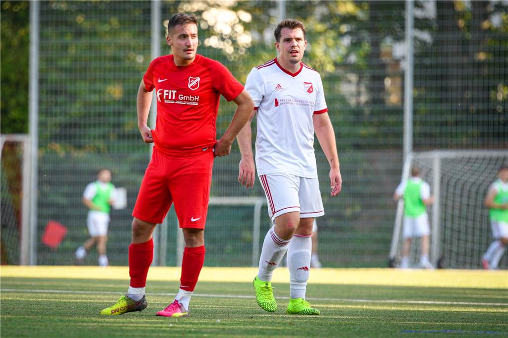 Halil Elitok duellierte sich bereits mit Franck Ribery – zu einem Klub wird er nicht mehr wechseln Halil Elitok möchte mit der SG Gahmen in die Bezirksliga aufsteigen.