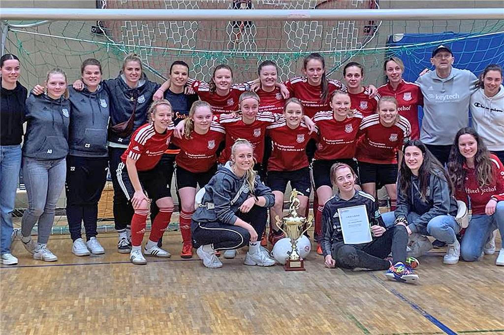 Concordia Flaesheim macht’s vom Punkt: Rhade bei der Kreismeisterschaft Dritter Hallenkreismeister 2023: die Frauen von SuS Concordia Flaesheim.