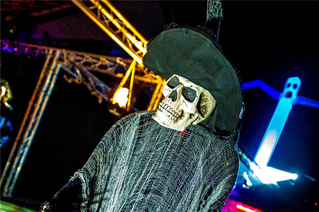 Ein Halloween-Besuch bei den Grusel-Profis von Familie Vorholt Halloween an der St.-Ingbert-Straße bei Familie Vorholt.