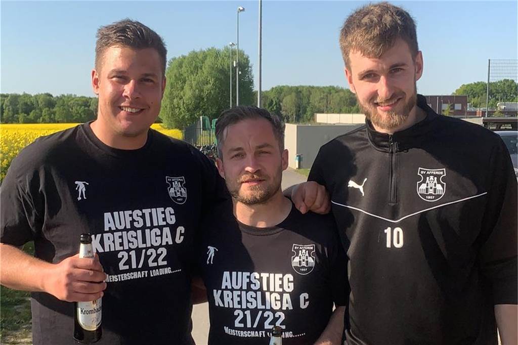 Personalplanungen fortgeschritten: SV Afferde bereits für die B-Kreisliga gerüstet Halten dem SV Afferde die Treue: Das torgefährliche Trio mit (v.l.) Ivan Rithar, Julian Blume und Marvin Bremkes.