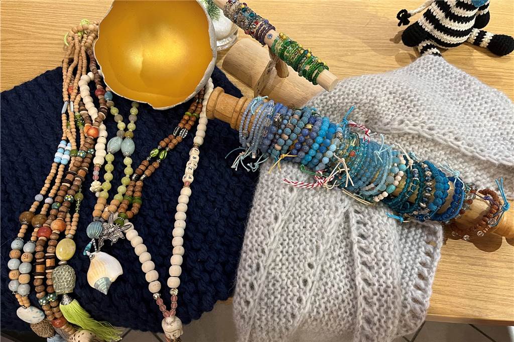 Weihnachtsmarkt ohne Kommerz: Vier Organisatoren, viele Hobbykünstler Halterner, die in ihrer Freizeit auf unterschiedliche Weise kreativ sind, stellen beim Adventsmarkt auf der Platzanlage des ETuS Haltern aus.