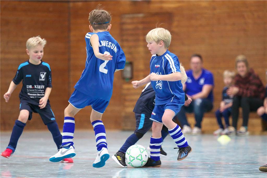 Halterns Minikicker trafen am Samstag (13. Januar) mit zahlreichen Teams in der Halle aufeinander.