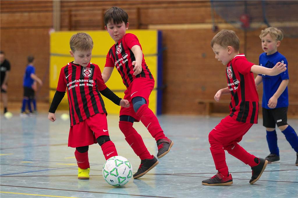 Halterns Minikicker trafen am Samstag (13. Januar) mit zahlreichen Teams in der Halle aufeinander.