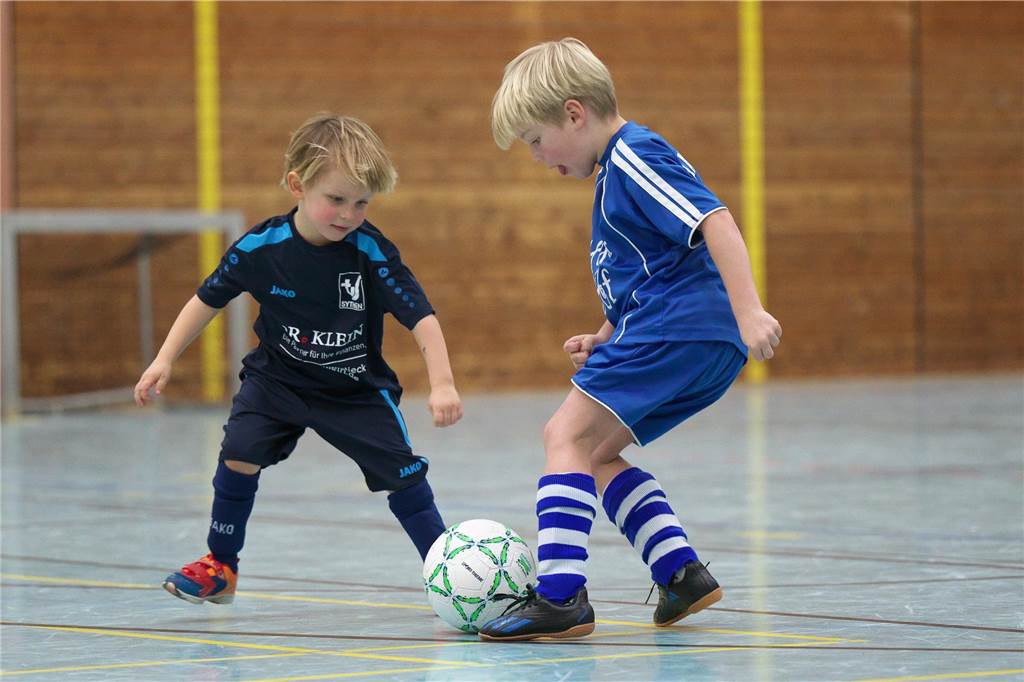 Halterns Minikicker trafen am Samstag (13. Januar) mit zahlreichen Teams in der Halle aufeinander.