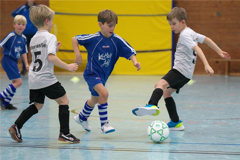 Halterns Minikicker trafen am Samstag (13. Januar) mit zahlreichen Teams in der Halle aufeinander.
