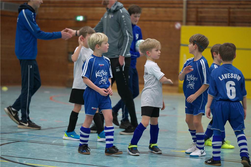 Halterns Minikicker trafen am Samstag (13. Januar) mit zahlreichen Teams in der Halle aufeinander.
