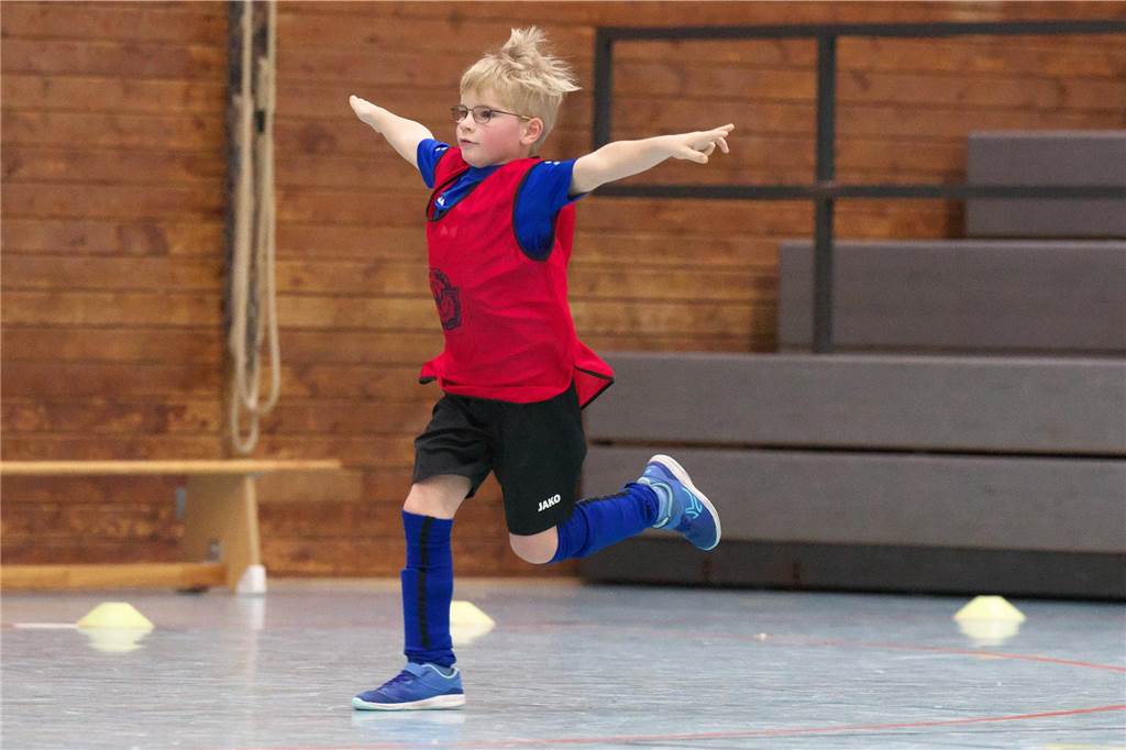 Halterns Minikicker trafen am Samstag (13. Januar) mit zahlreichen Teams in der Halle aufeinander.