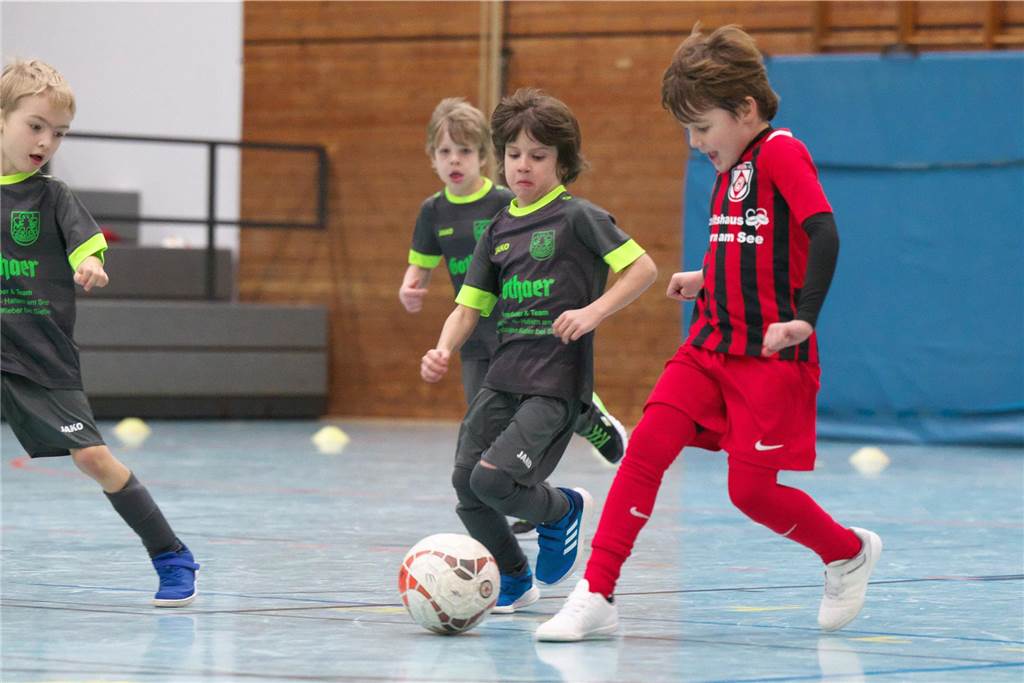 Halterns Minikicker trafen am Samstag (13. Januar) mit zahlreichen Teams in der Halle aufeinander.