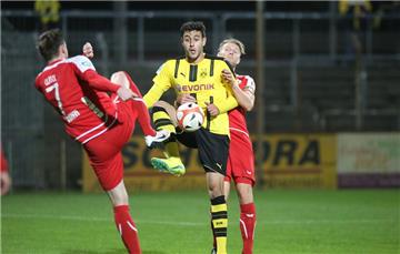 Hamadi Al Ghaddioui (M.) erzielte in Ahlen den BVB-II-Treffer zum 2:1.