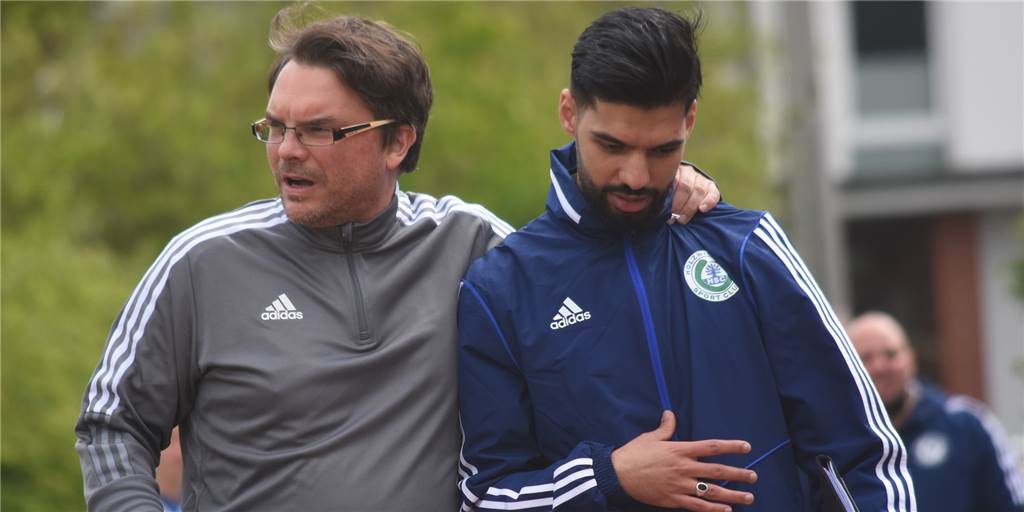 Hamza El Hamdi bleibt Co-Trainer in Holzwickede – und hört dafür bei einem Dortmunder Verein auf Hamza El Hamdi (r.) wird in der kommenden Saison weiter die Mannschaft an der Seite von Benjamin Hartlieb trainieren.
