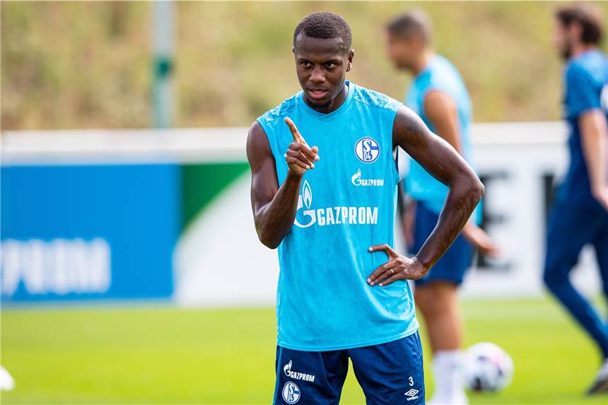 Nach seiner Rückkehr noch ohne Einsatz: Aber Baum lobt Hamza Mendyl Hamza Mendyl: Bislang noch ohne Saisoneinsatz.