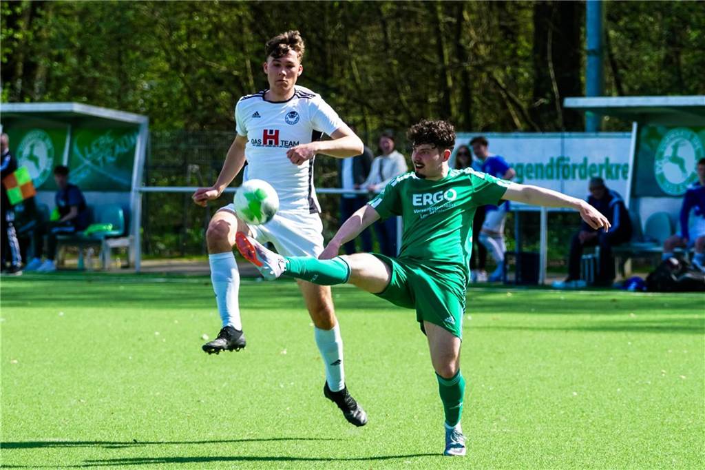 Hannes Verwohlt (l.) liefert für den SuS.