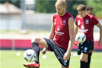 Hanno Behrens ist Kapitän vom 1. FC Nürnberg. Foto: Timm Schamberger