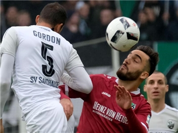 Hannover 96 und der SV Sandhausen trennten sich 0:0. Foto: Peter Steffen