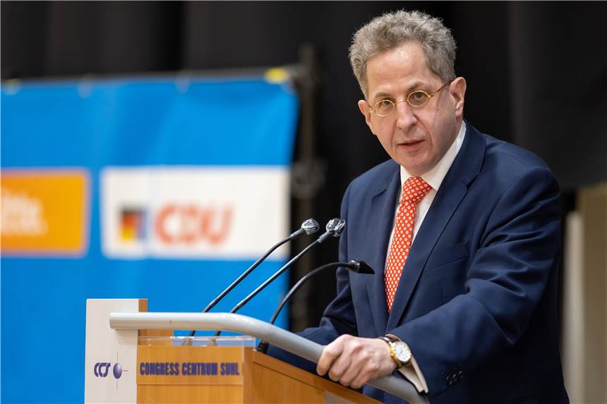 Kritik an Hans-Georg Maaßen: Laschet geht nicht auf Distanz – Neonazi mit Wahlaufruf Hans-Georg Maaßen (CDU) erhält Unterstützung von einem prominenten Neonazi.