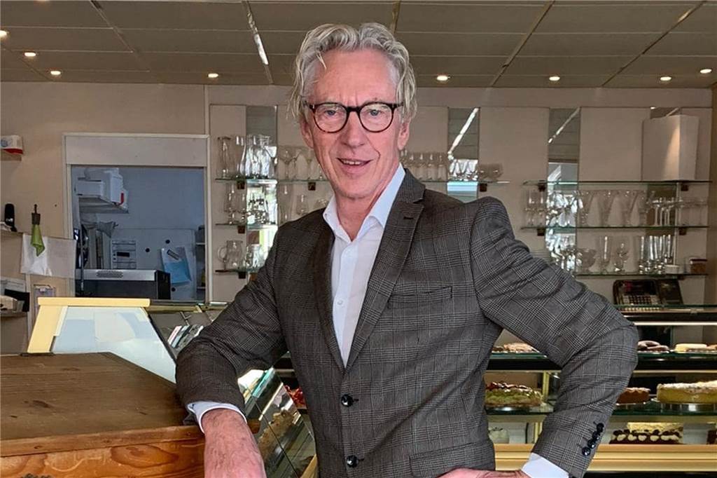 Hans-Joachim Schale-Baars hat die Konditorschürze ausgezogen.