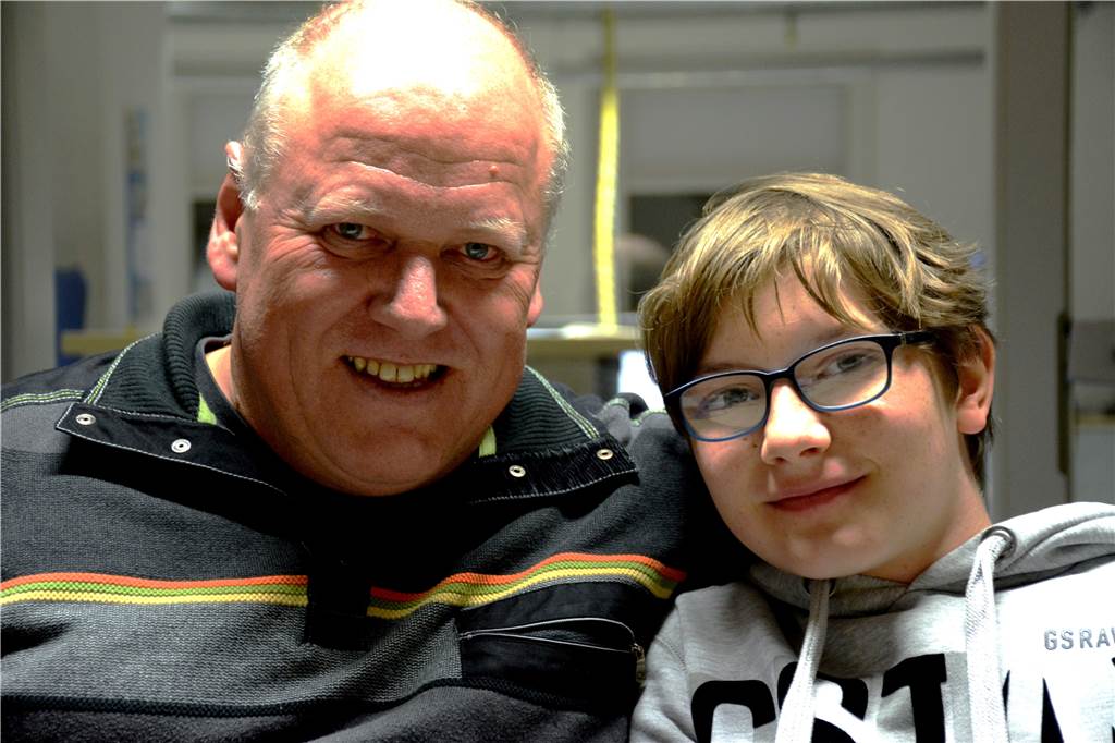 Jugendamts-Fall machte Schlagzeilen: Janic („Paul“) geht jetzt seinen eigenen Weg Harald Hoppe und Janic im Jahre 2015