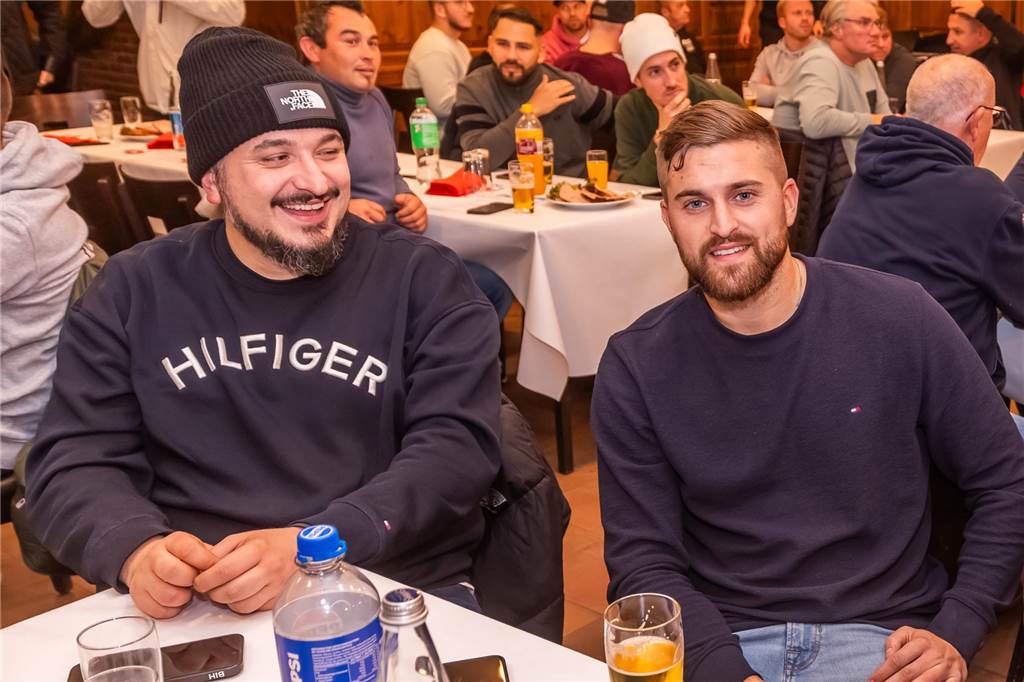 Sarajevo-Bosna holt nächsten Spieler von Westfalia Dortmund: A-Ligist schlägt Oberligisten Haris Aletic (l.) von Sarajevo-Bosna hat einen Spieler von Maurice Temmes (r.) Westfalia Dortmund verpflichtet.