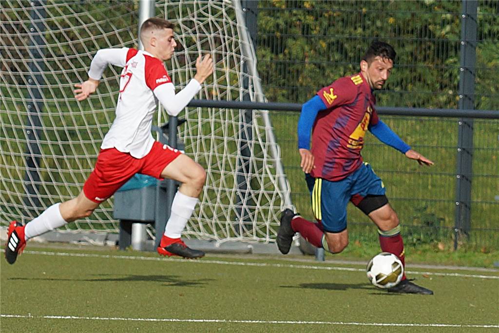 Machtdemonstration des Kamener SC in Halbzeit zwei: FC Overberge geht unter Hasan Bastürk vom Kamener SC legte wieder einmal ein ballsicheres Spiel hin.
