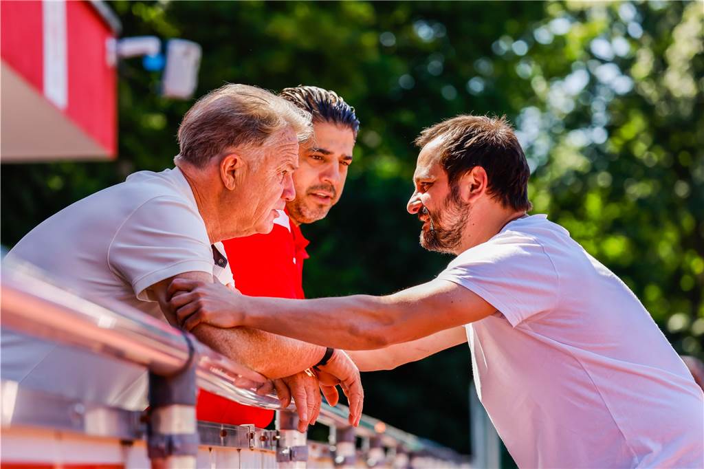 SG Gahmen holt neuen Sportlichen Leiter: Bekanntes Gesicht aus Dortmund und Lünen übernimmt Hasan Kayabasi (M.) wird im Sommer vom SV Brackel zur SG Gahmen wechseln.