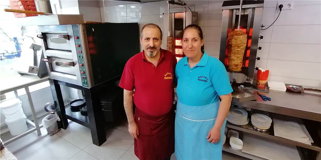Im Monat 1500 statt 750 Euro: Dortmunder Döner-Bude kämpft ums Überleben Hasan und Nurdal Güler betreiben seit rund 25 Jahren "Hasans Holzkohlegrill". Pizzaöfen, und Dönerspieße verbrauchen viel Energie. Für das Paar sind die steigenden Preise eine Herausforderung.