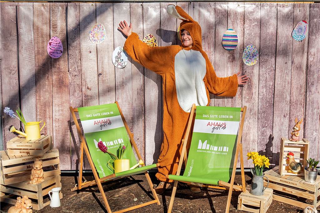 Der Ahauser Ostermarkt heißt den Frühling willkommen Hasen verteilen auch in diesem Jahr wieder bunte Eier an die Besucher.