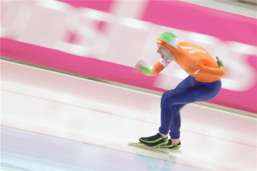 De Vries schlägt Kramer und bucht Olympia-Ticket Hat in Heerenveen für eine Überraschung gesorgt: Eisschnellläufer Bob de Vries. Foto: Friso Gentsch