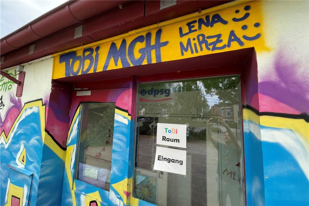 Marcel-Callo-Haus zieht um: Millionen-Bau für bunte Jugendfreizeitstätte Hat kreativen Charme: Dass im alten MCH viel Leben steckt, sieht man auch an den Außenwänden.