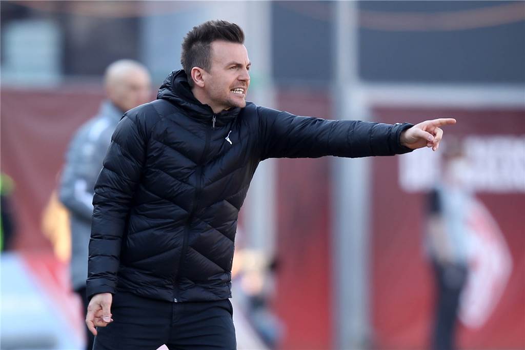 BVB-U23 will Trendwende gegen Braunschweig – Maloney genießt Profi-Zeit Hat seine einigen Wochen mit Personalproblemen zu kämpfen: U23-Trainer Enrico Maaßen.