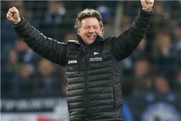 Hat seine Unterschrift unter einen neuen Vertrag bei Arminia Bielefeld gesetzt: Trainer Jeff Saibene. Foto: Friso Gentsch