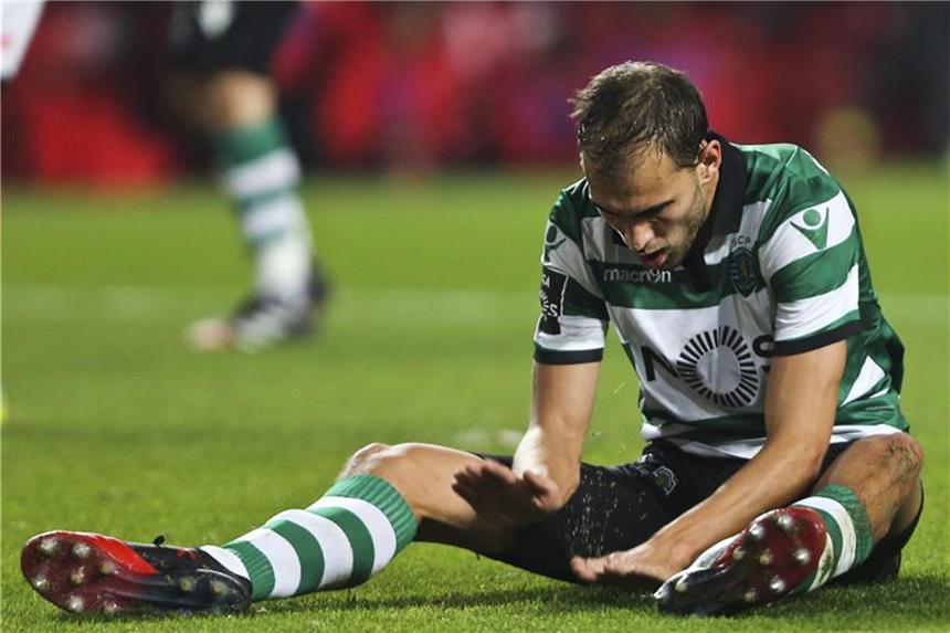 Dost & Co.: „Massenflucht“ bei Sporting Lissabon Hat seinen Vertrag bei Sporting Lissabon fristlos gekündigt: Ex-Bundesliga-Profi Bas Dost. Foto: Miguel A. Lopes/LUSA/