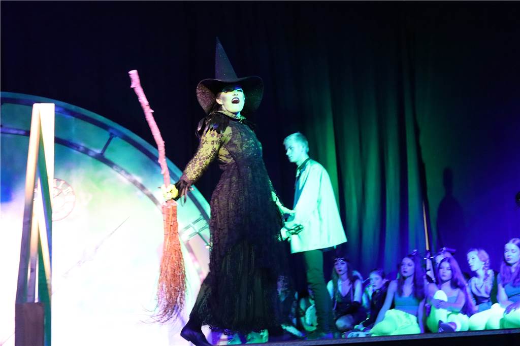 „Absolut filmreif": Fun Generation tritt nach langer Pause wieder auf Hauptbestandteil der Show war unter anderem eine Kurzfassung des Musicals "Wicked".