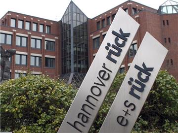 Hauptsitz des Rückversicherers Hannover Rück in Hannover. Insgesamt sind die Katastrophenschäden im ersten Quartal im vergleich zum Vorjahr zurückgegangen. Foto: Daniel Reinhardt