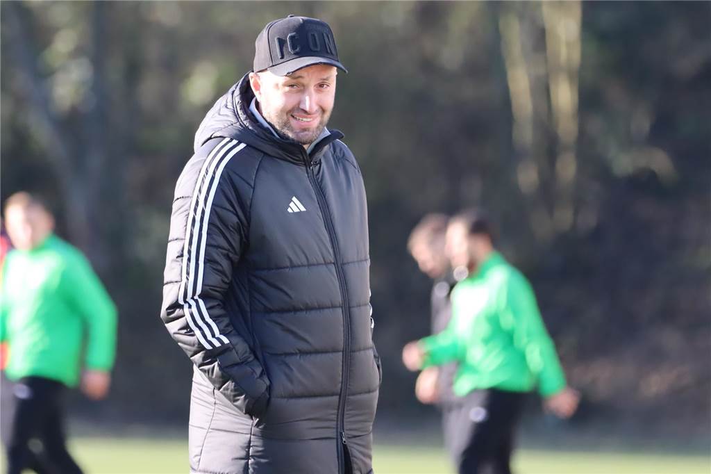 „Neue Akzente setzen“: Lüner SV entlässt Trainer Hayrettin Celik Hayrettin Celik schaut nach vorne.