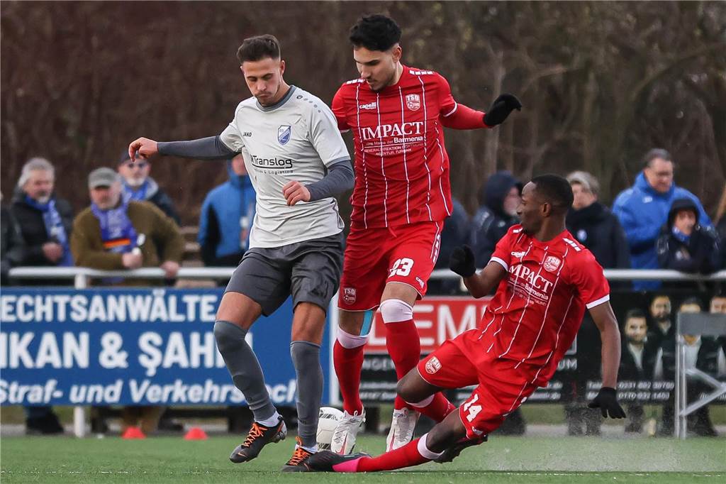 Türkspor verliert Spieler an Rivalen: Streit zwischen den Klubs sorgt für unschöne Situation Hayrullah Alici (M.) wechselt zum FC Brünninghausen.