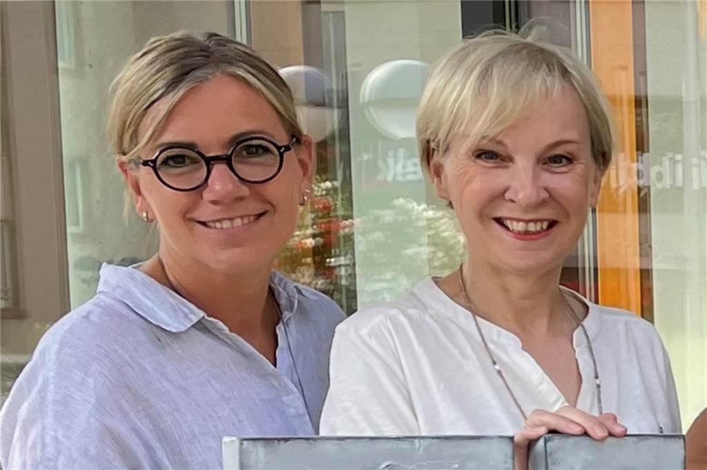 35.000 Euro für Kinderschutzbund: Kunst-Auktion war ein voller Erfolg Heike Onnertz und Sabine Leven, Raum für Kunst auf Zeit