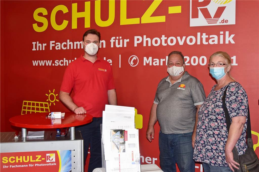 Mit Video: Bauwillige ließen sich bei Handwerkerschau in Haltern beraten Heike und Michael Ojstersek aus Datteln sind auf der Suche nach einer Photovoltaikanlage.