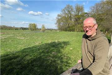 Heimat, wie er sie mag: Im Hervester Bruch (im Hintergrund das Storchennest) geht FDP-Kandidat Lutz Ludwig oft spazieren.