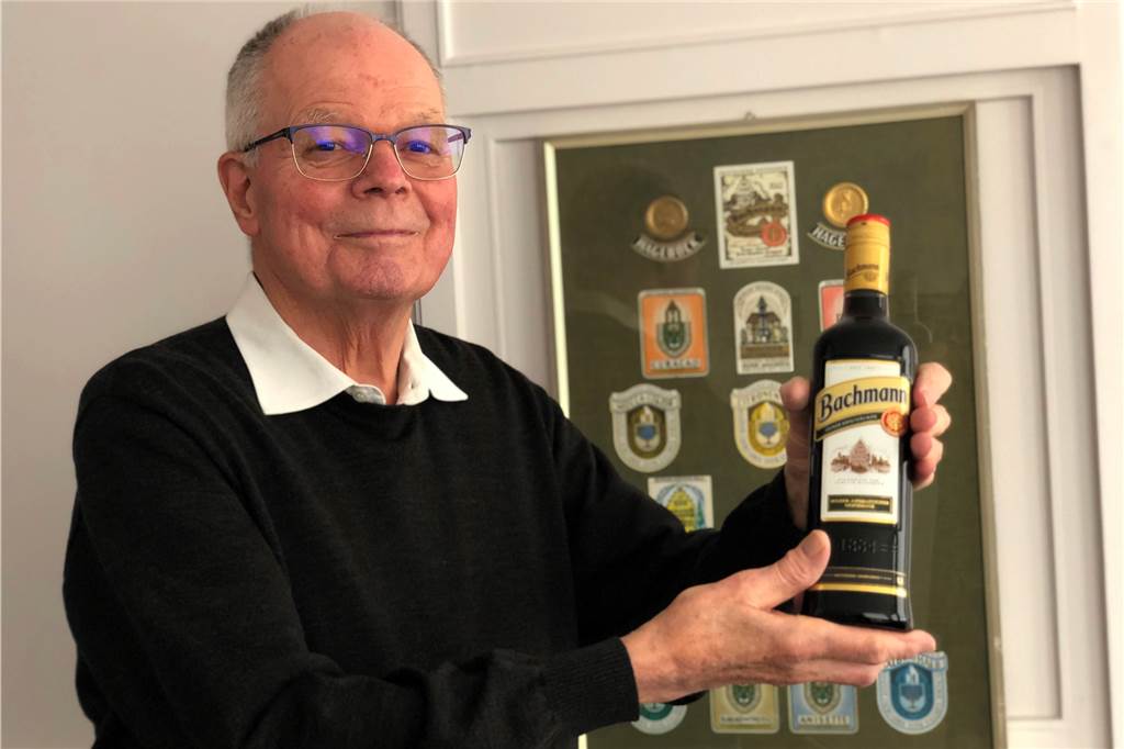 In der Bachmannstube gab‘s Schnaps, Bier und BMW am acht Meter langen Tresen Heinrich Hageböck hat das Familien-Unternehmen zuletzt geführt.