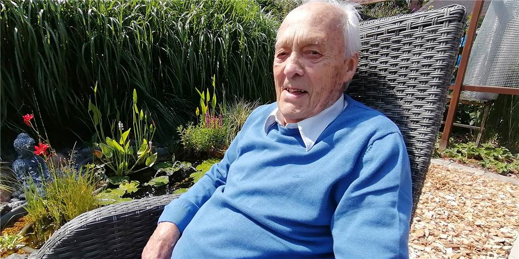 102-jähriger Dortmunder erzählt: „Ich hätte Hitler erschießen können“ Heinz Becker wurde am Dienstag 102 Jahre alt. Zu seinem Geburtstag kam der "Netter Jung" zurück in seine Heimat.
