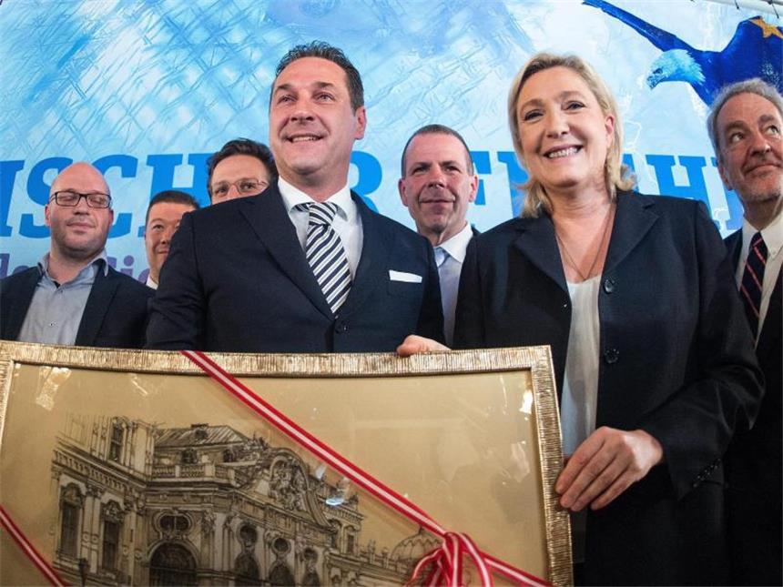 Rechte Parteien sehen Brexit als Chance für Reform der EU Heinz Christian Strache und FN-Chefin Marine Le Pen während des Treffens in Wien. Foto: Christian Bruna