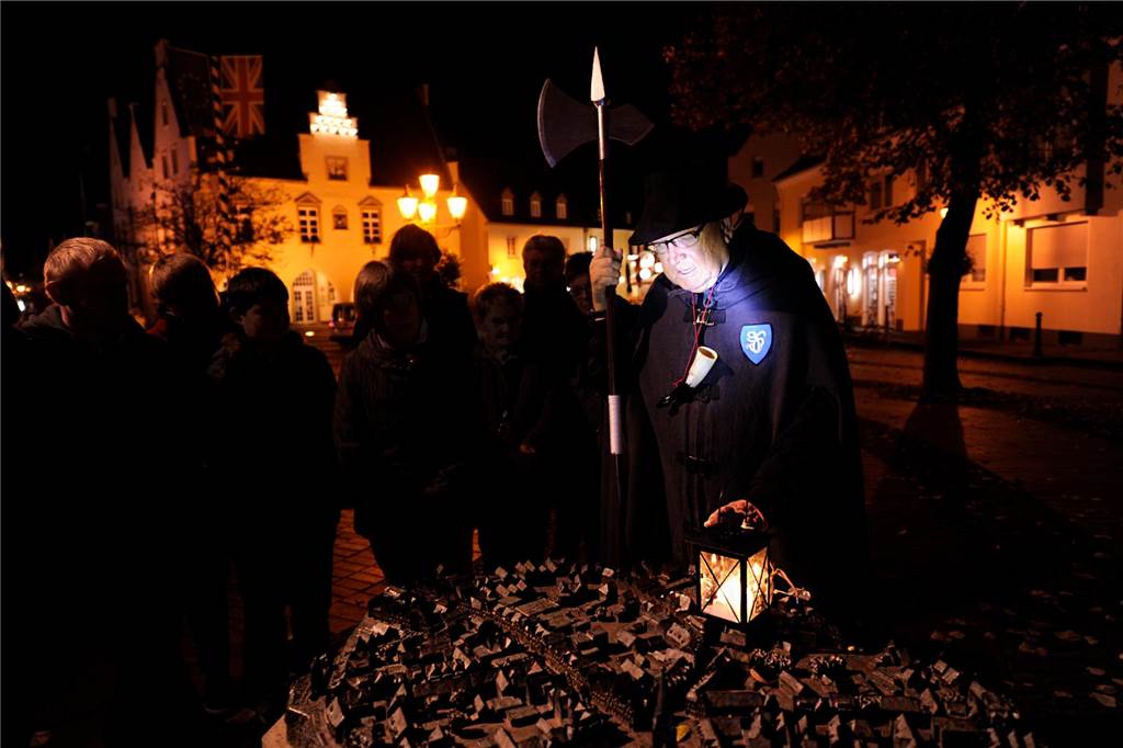 Mit Heinz Kallhoff verliert Haltern einen engagierten Heimatfreund Heinz Kallhoff 2018 bei einem Einsatz als Stadtführer in Haltern.