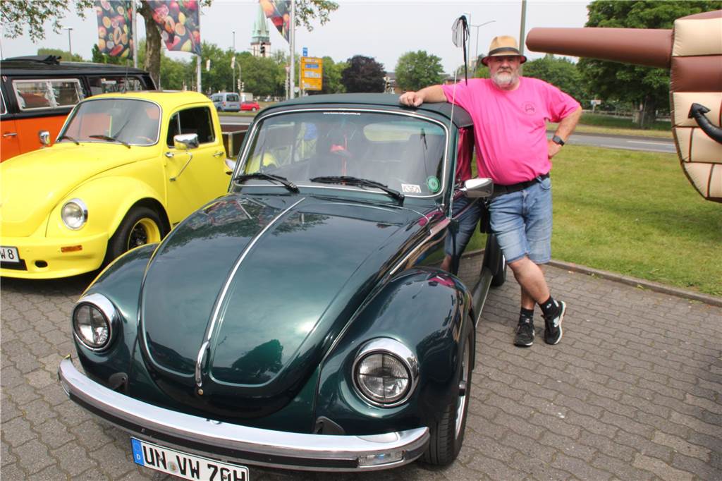 „Einmal Käfer, immer Käfer“: Autoliebhaber treffen sich in Lünen Heinz Thoy ist Organisator des Käfertreffens und Vorsitzender der Interessengemeinschaft "Die Luftgekühlten Lünen".