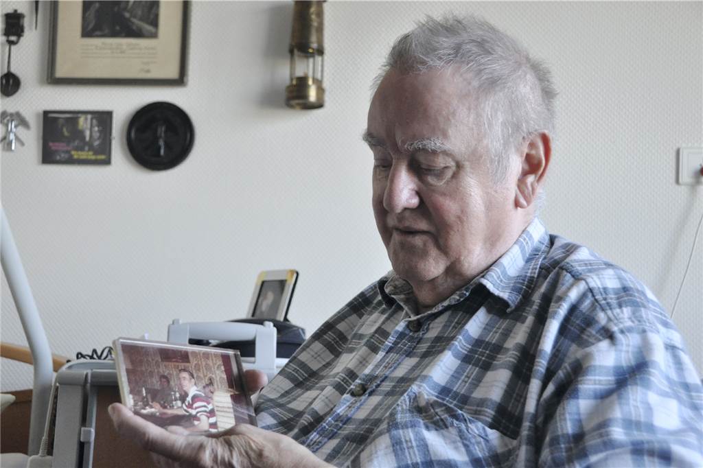 Warum der Castrop-Rauxeler Bergmann Hermann Stiewe mehrere Tode gestorben ist Heinz-Udo Stiewe selbst trat bereits mit 14 Jahren in die Fußstapfen seines Vaters und wurde Bergmann auf der Zeche Erin.