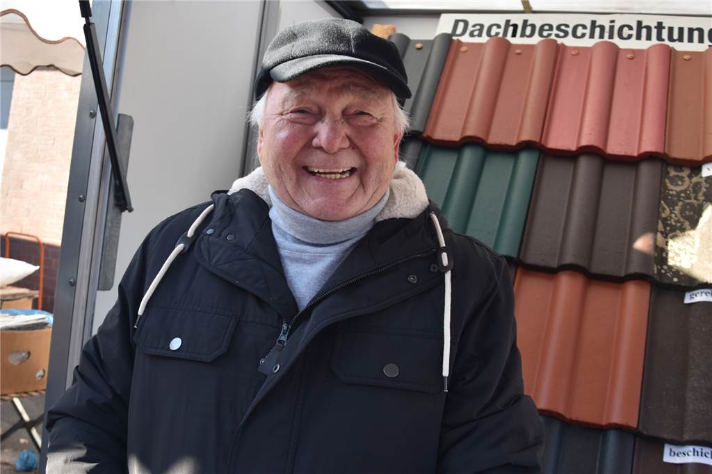 Finale bei Simjü mit dem Kram- und Viehmarkt: „In Werne gibt es keine Nörgler“ Heinz-Wilhelm Liebetrau (74) ist bester Laune: Ihm macht die Arbeit richtig Spaß.