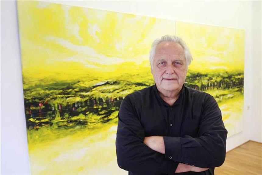 Helge Achenbach: Vom Kunstberater zum Künstler Helge Achenbach vor seinem Gemälde „Distant Shores“. Foto: Roland Weihrauch