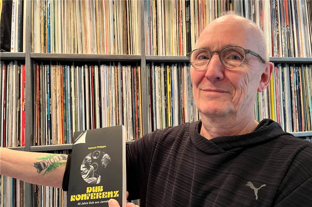 Dortmunder Musik-Experte erklärt, wie Dub die Musikwelt verändert hat Helmut Philipps trägt ein Dub-Tattoo als Zeichen seiner Begeisterung - und es war eine Erinnerung an das große persönliche Projekt.