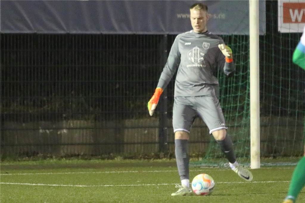 PSV Bork im Test gegen Ascheberg zwei Gesichter Hendrik Hamelmann im Tor des PSV Bork war erneut ein großer Rückhalt.
