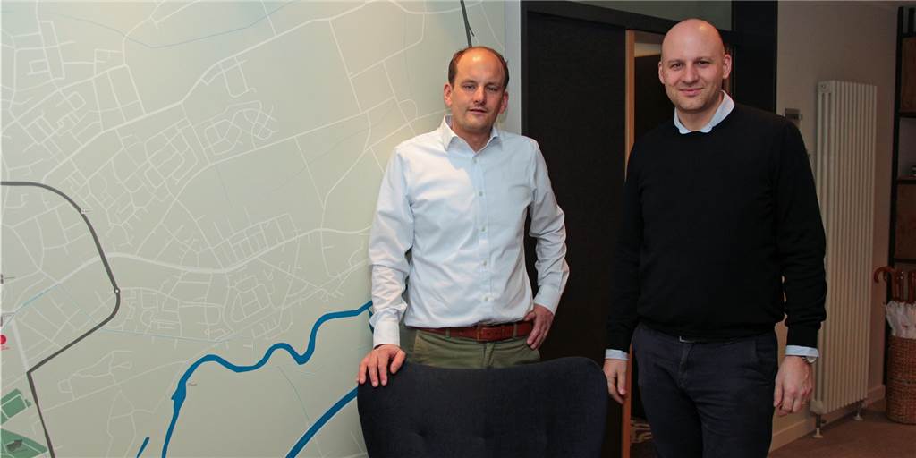Hotels im Winter schließen? Werner Betreiber reagieren auf Vorschlag Hendrik und Steffen Kroes stehen nebeneinander