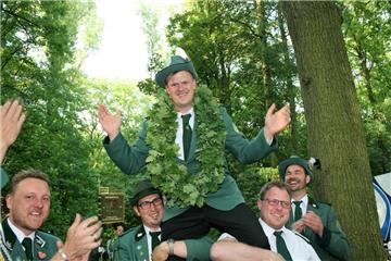 Hendrik Linnemann ist der neue König der Schützen aus Varnhövel-Ehringhausen. 
